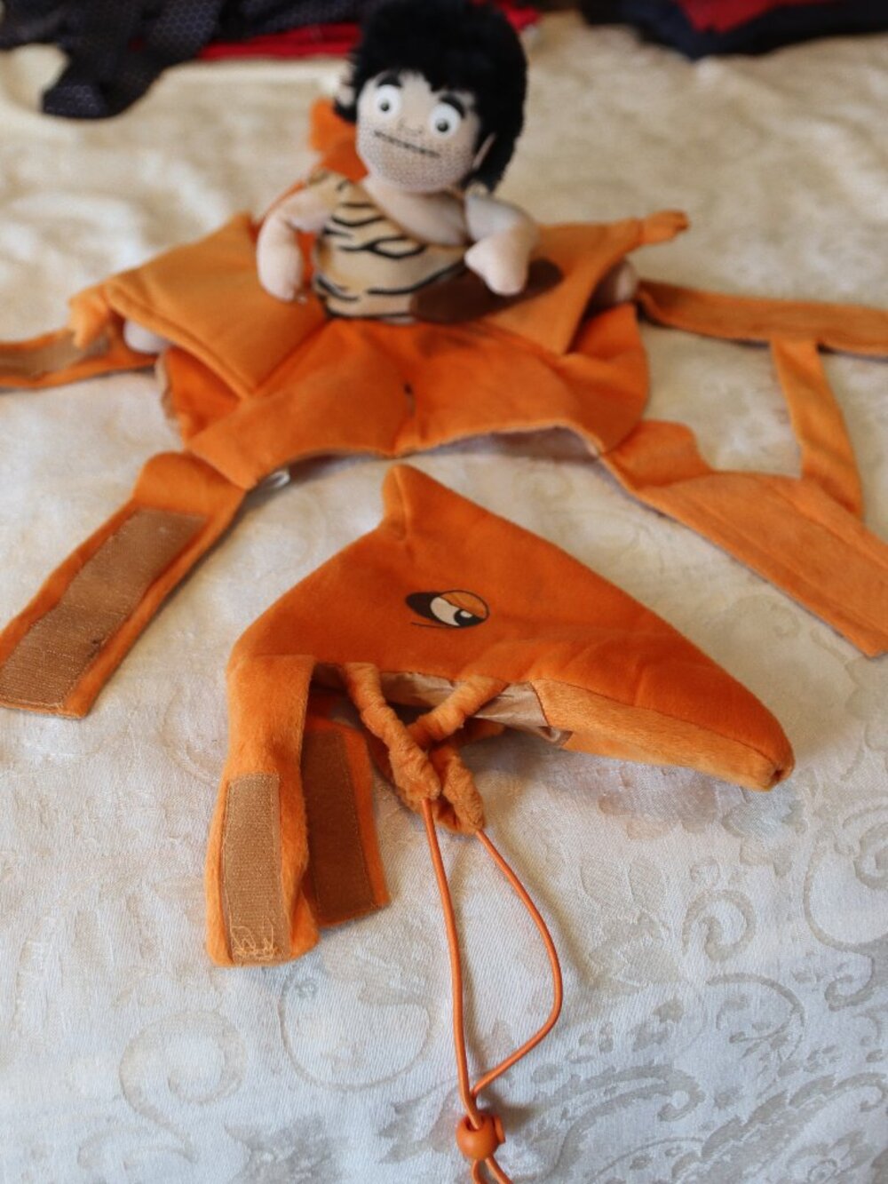 Caveman Rider Dog Costume 2 piece Size Medium for dogs 15-30lbs Pterodactyl